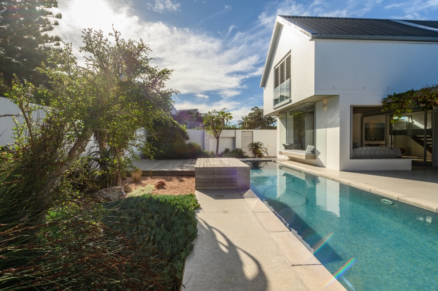 4 Bedroom Property for Sale in Summerstrand Eastern Cape
